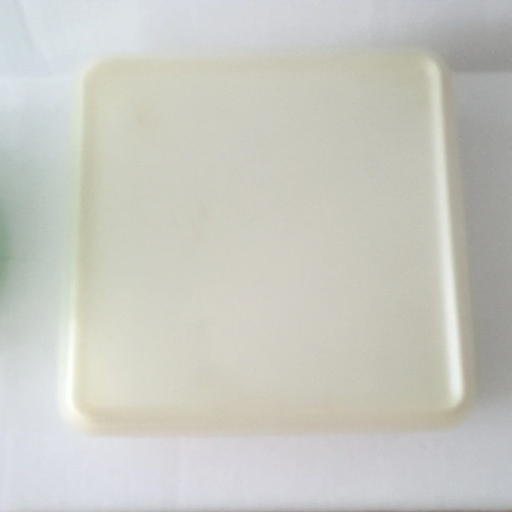 That's a Bowl Tupperware and square Tupperware storage container.
